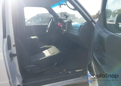 2011 Ford Ranger Xlt from USA, damaged, VIN 1FTLR4EE5BPB05982